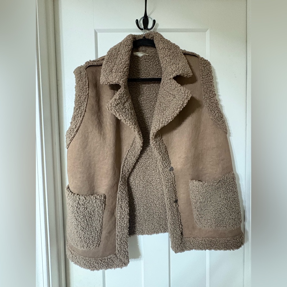 Altar’d State Cozy Taupe Sherpa Vest - Women